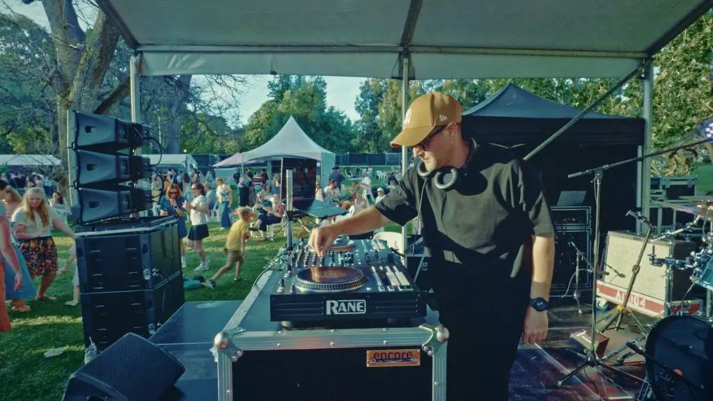 timeline 1 01 01 03 35